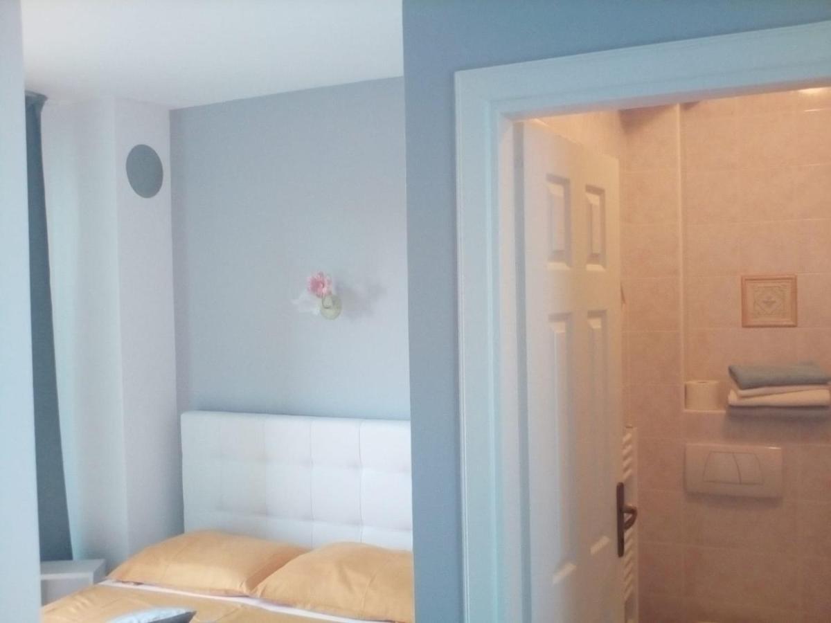 Ana Rooms Кърк Екстериор снимка