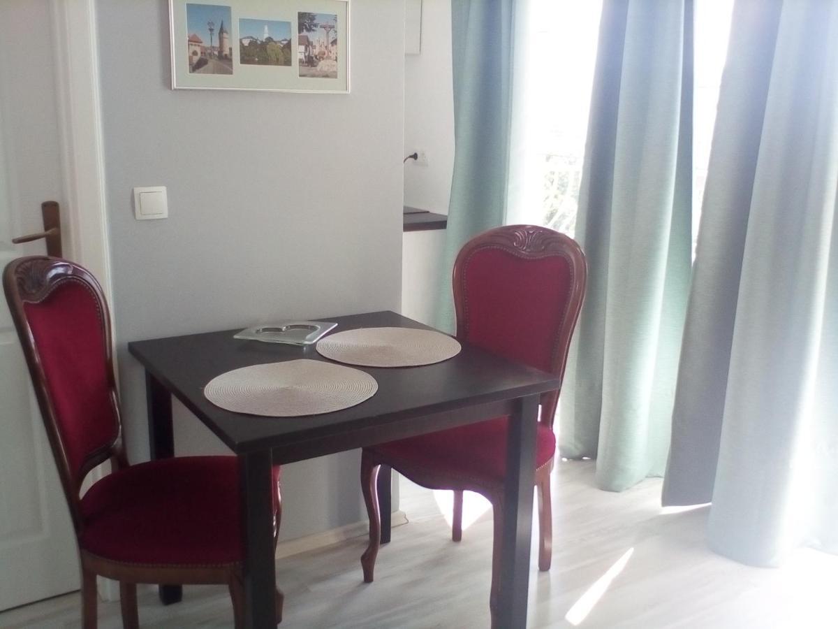 Ana Rooms Кърк Екстериор снимка