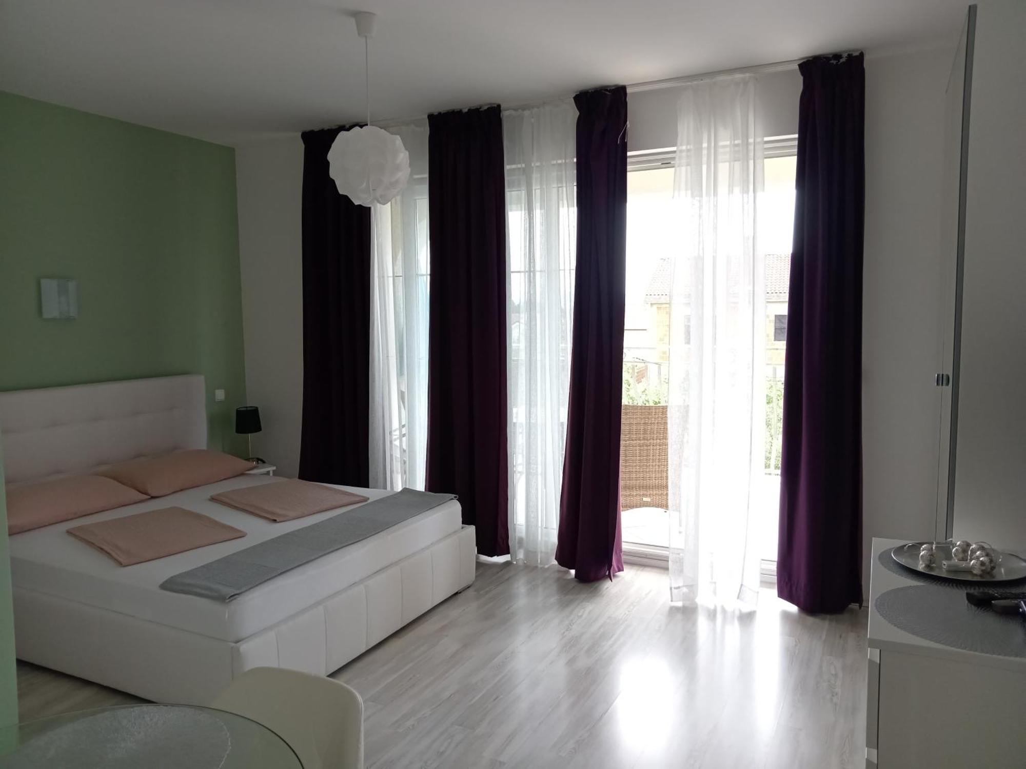 Ana Rooms Кърк Екстериор снимка