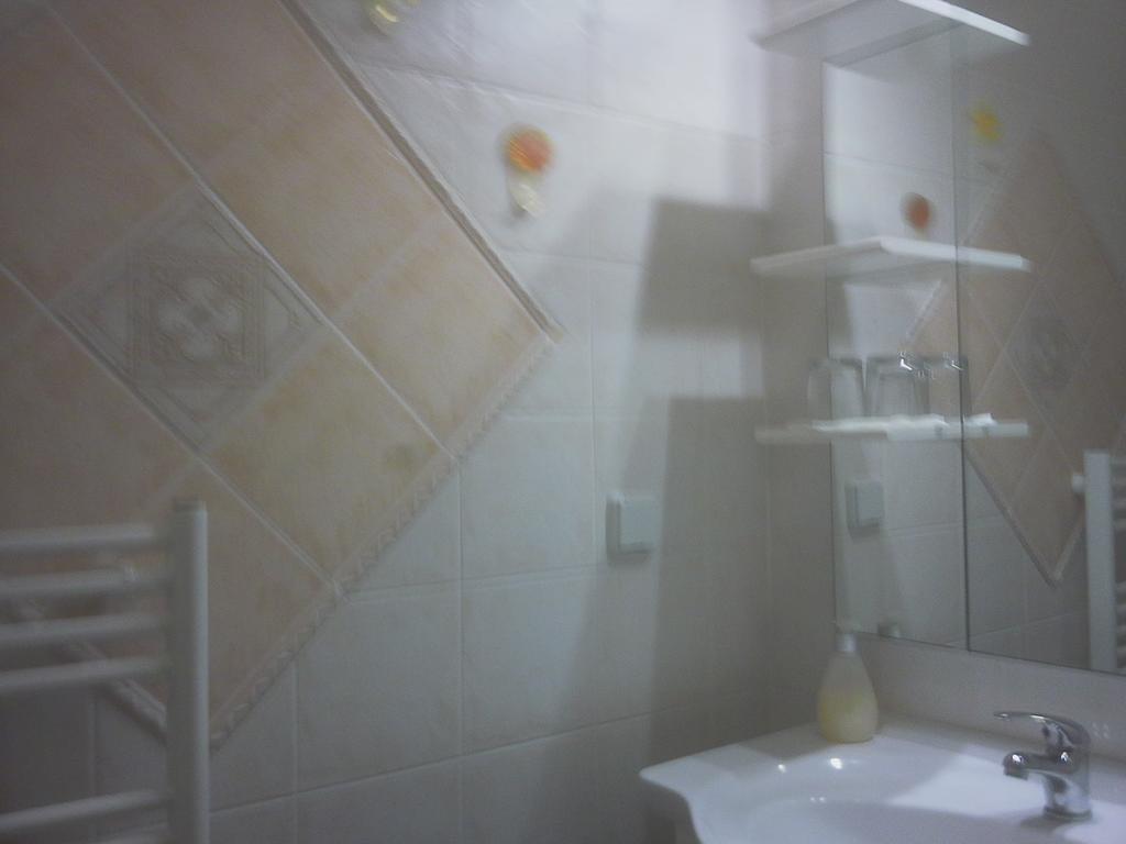 Ana Rooms Кърк Екстериор снимка