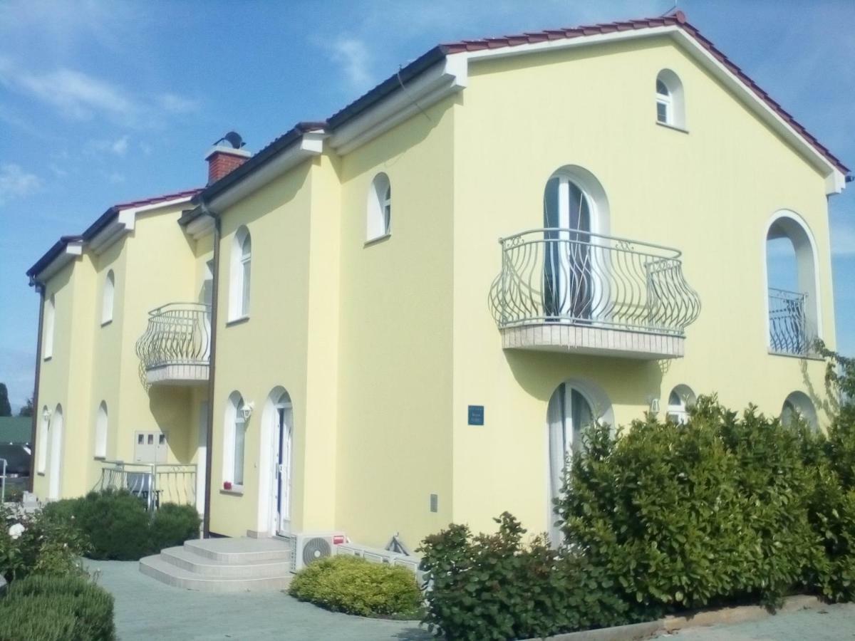 Ana Rooms Кърк Екстериор снимка