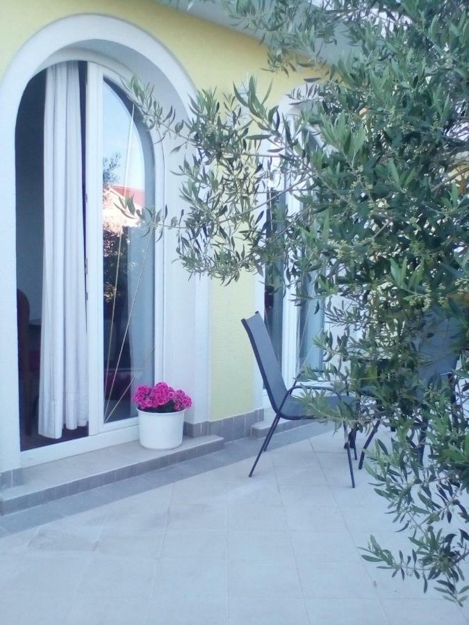 Ana Rooms Кърк Екстериор снимка